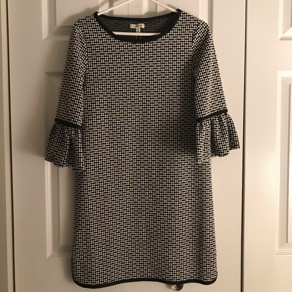 NWT Max Studio size Xs black and white dress